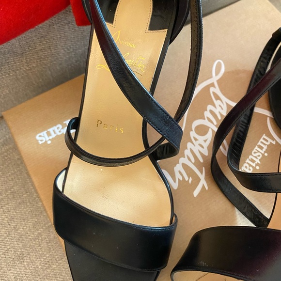Christian Louboutin size 8 - Picture 8 of 10